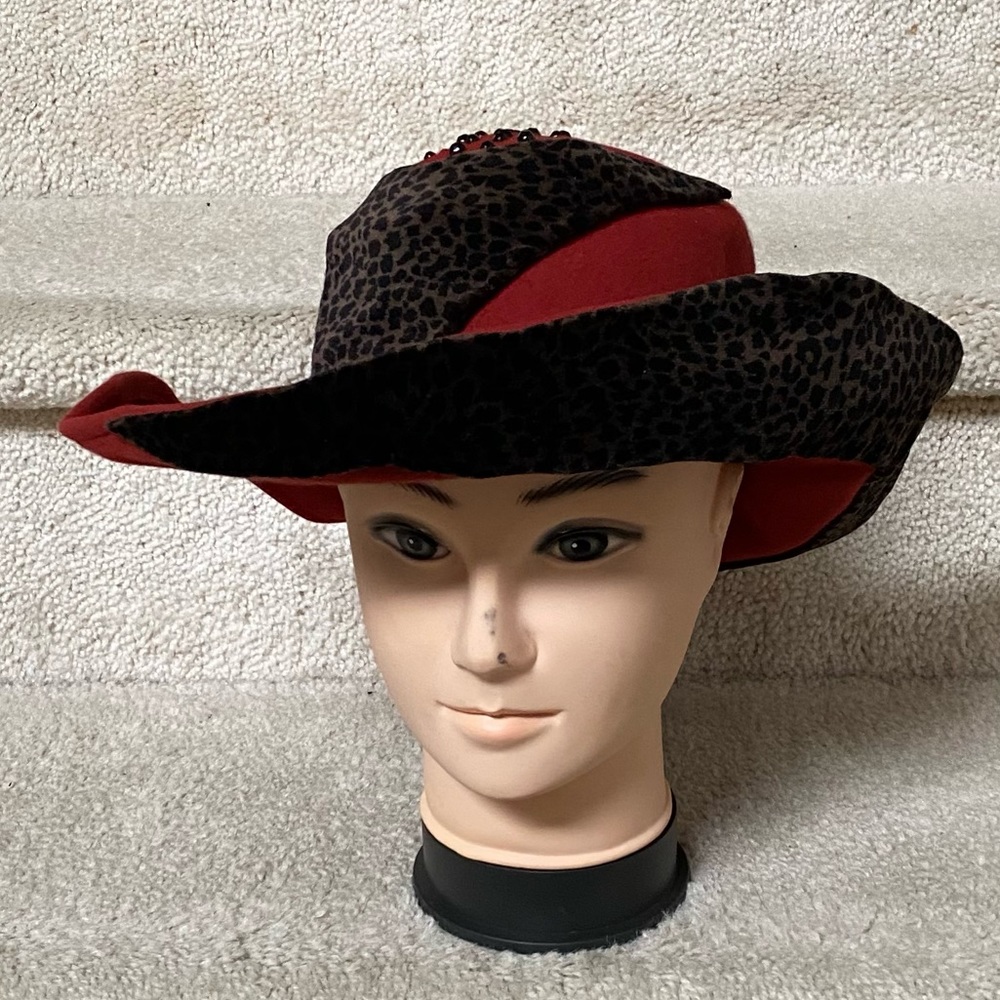 OSCAR de la RENTA MILLINERY WOOL BLEND / RED / WOMENS HAT/ USED.